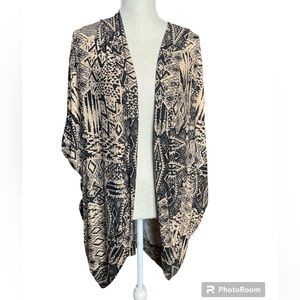 Eye Candy Cream & Black Tribal Print Dolmen Sleeve Ladies Cardigan/Cover Up